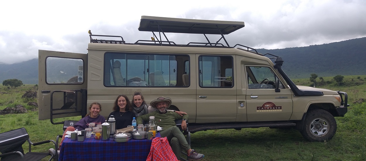 roaring-serengeti-safaris-lunch